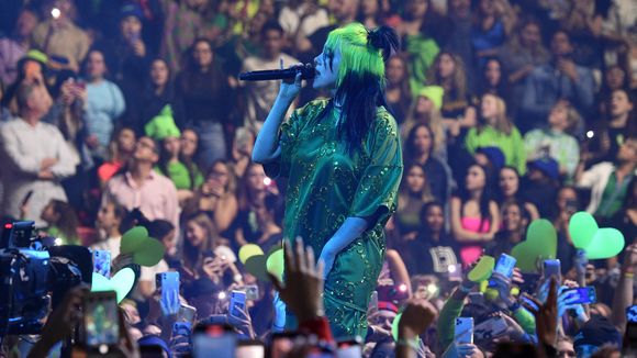 Billie Eilish inicia sua "Where Do We Go? World Tour" com setlist que deve trazer para o Brasil