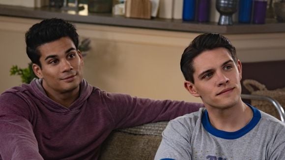 Romance gay em "Riverdale" ganhará mais força na 5ª temporada da série