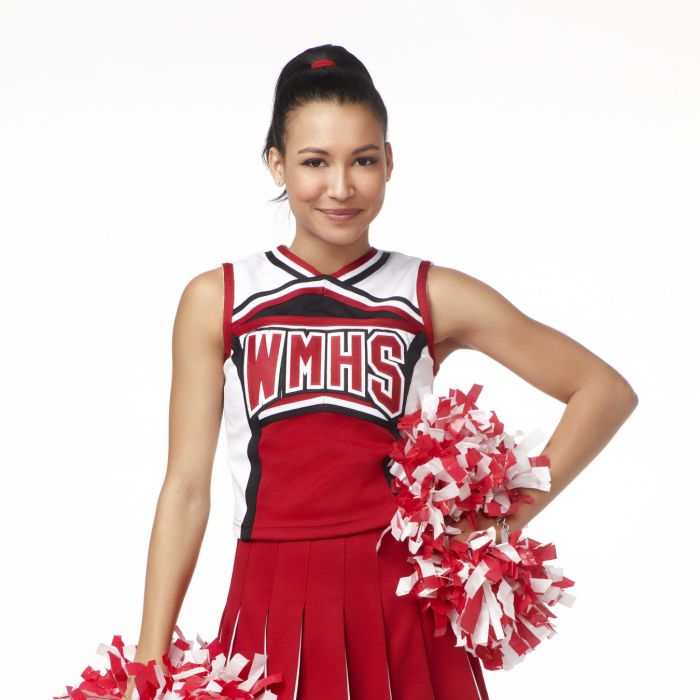 O uniforme das Cheerios do McKinley High de &quot;Glee&quot; é inesquecível, né Santana (Naya Rivera)?