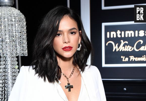 Bruna Marquezine se lança como cantora para campanha publicitária