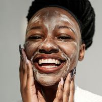 5 coisas que você precisa saber sobre skincare para peles negras