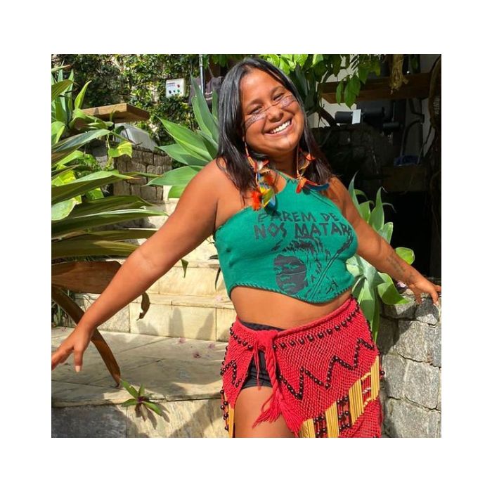  Kaê Guajajara é uma cantora e compositora indígena  