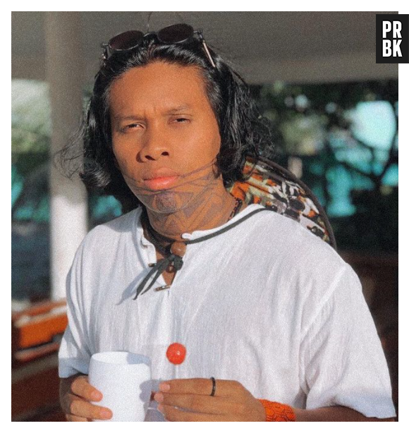 Tukumã Pataxó ganhou visiblidade no ambiente virtual após um post dizendo que indígena também usa roupas "comuns"