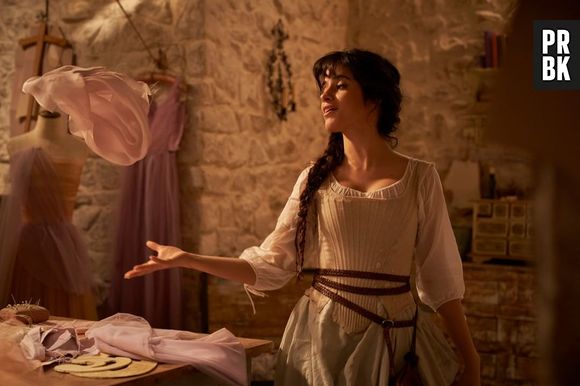 Confira novas imagens de "Cinderella", com Camila Cabello