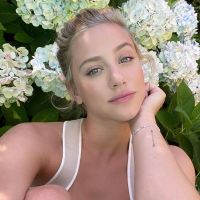 Lili Reinhart desabafa sobre quadro de depressão: "Batalha exaustiva"