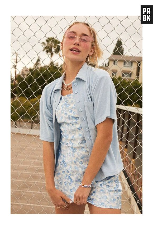 Óculos colorido faz parte de nova coleção de roupas do Now United