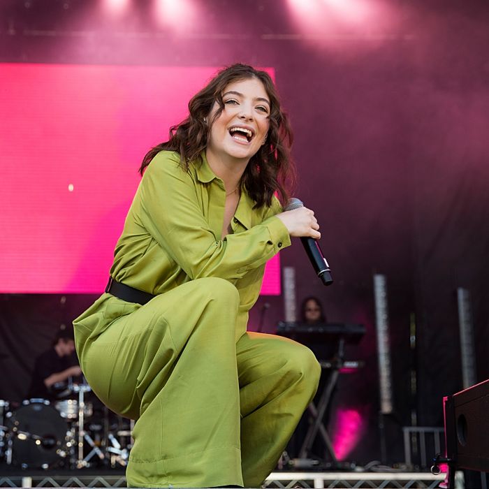 Lorde lançou novo single depois de 4 anos