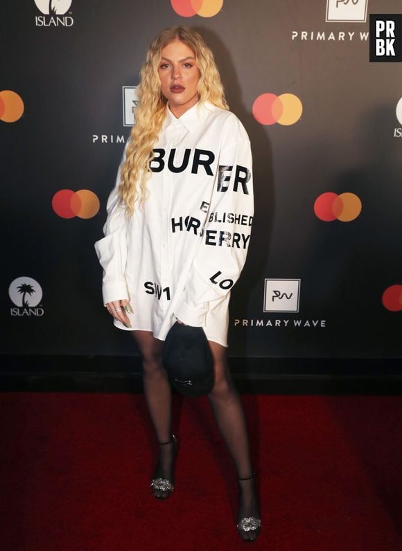 O clipe "Atenção", de Luísa Sonza, possui referência ao filme "A Fantástica Fábrica de Chocolate"