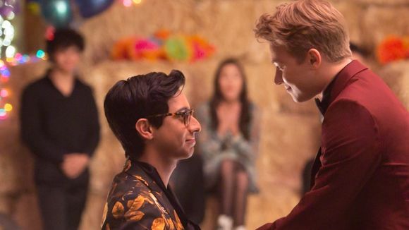 Série de "High School Musical" tem primeira música romântica da Disney de um casal LGBTQIAP+