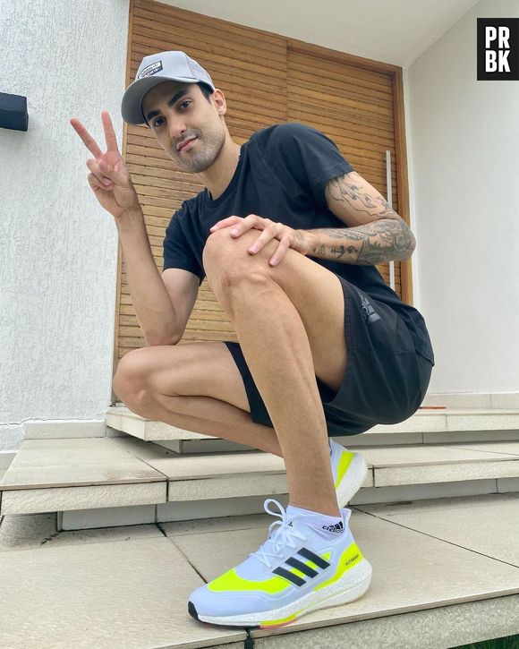 Douglas Souza decreta "Zap Zum", de Pabllo Vittar, como hit da Olimpíada de Tóquio