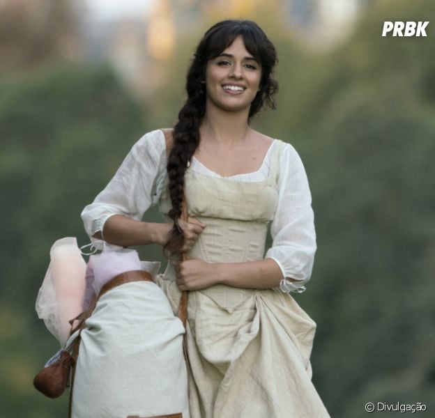 Camila Cabello revela curiosidades sobre sua experiência no filme "Cinderela"