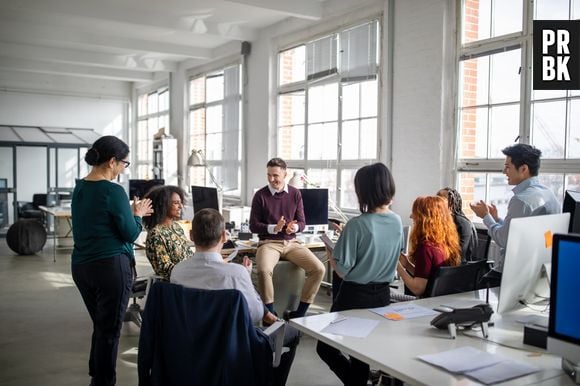 Pesquise sobre o mercado de trabalho. Informações como disponibilidade de vagas, piso salarial e regiões com mais oportunidades são muito importantes na hora de escolher sua carreira