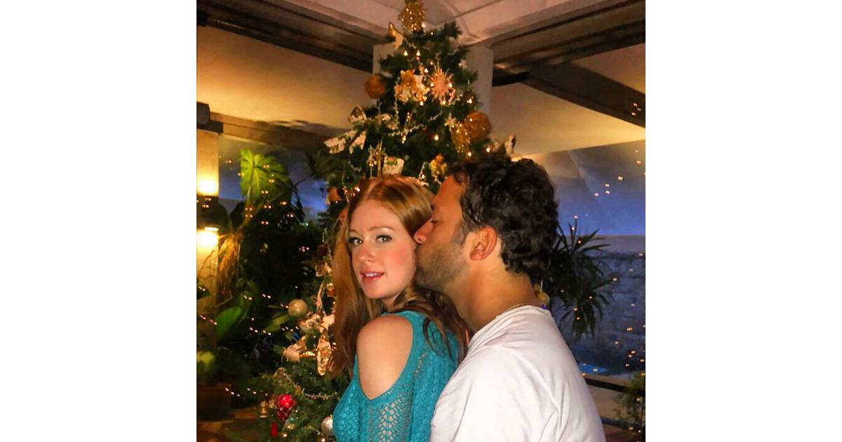Marina Ruy Barbosa ganha beijo do namorado Caio Nabuco e ...