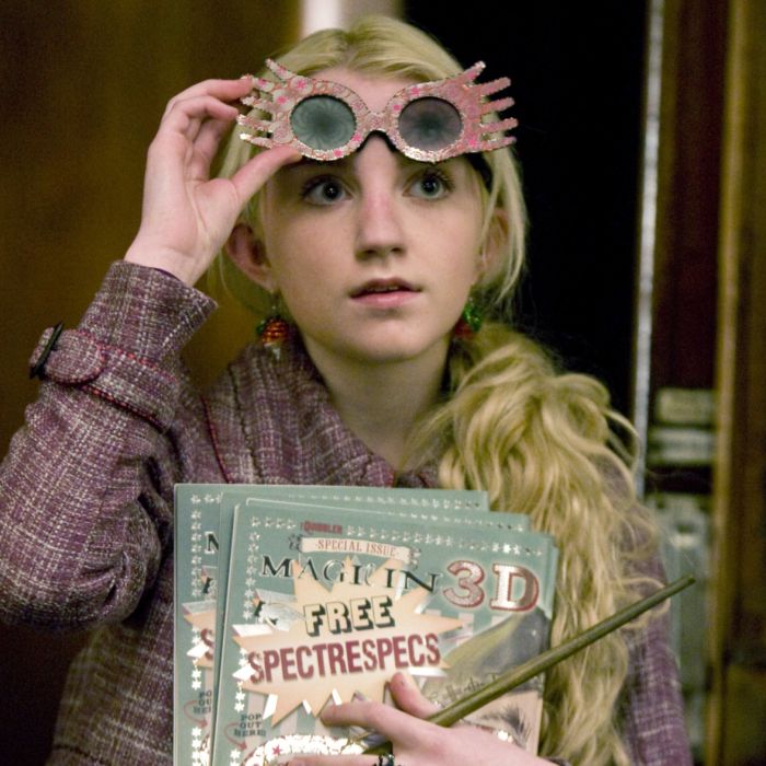   Evanna Lynch, a Luna Lovegood de   &quot;Harry Potter&quot;, foi confirmada na reunião do elenco