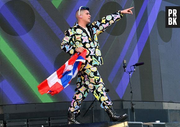 Bad Bunny vendeu 2.20 milhões de unidades de discos em 2021