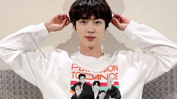 Jin, do BTS, faz aniversário e essas 30 fotos provam que o idol é mesmo Worldwide Handsome