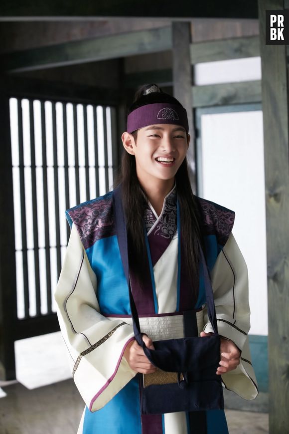 V, do BTS, atuou no K-drama "Hwarang"