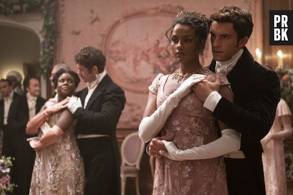 De "Bridgerton": Simone Ashley aparece como Kate, novo interesse amoroso de Anthony (Jonathan Bailey), nas imagens da 2ª temporada da série