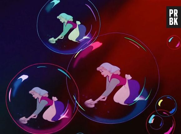 É claro que não podia faltar Mickey em "Cinderela"