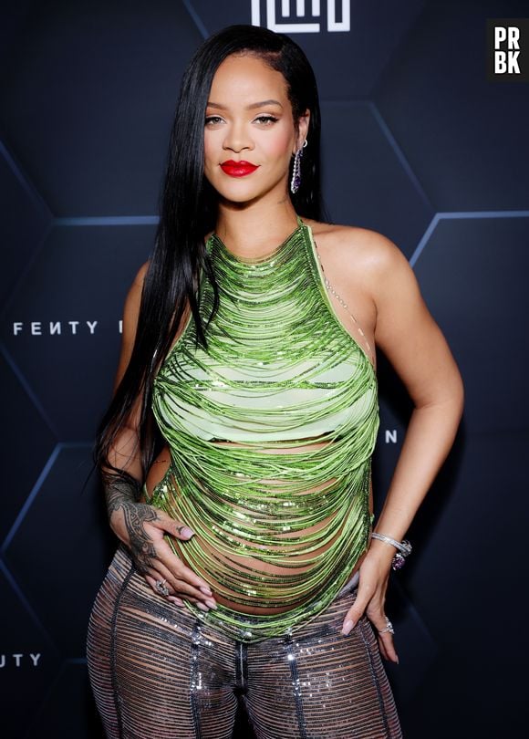 Rihanna e seus looks de grávida bem estilosos