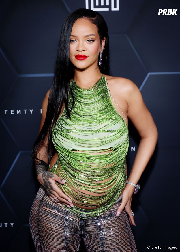 Rihanna e seus looks de grávida bem estilosos