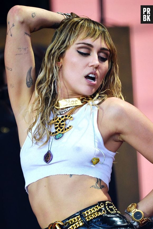 Música de Miley Cyrus também está confirmada na 2ª temporada de "Bridgerton"