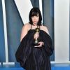 Billie Eilish ganhou o prêmio de Melhor Canção Original no Oscar 2022