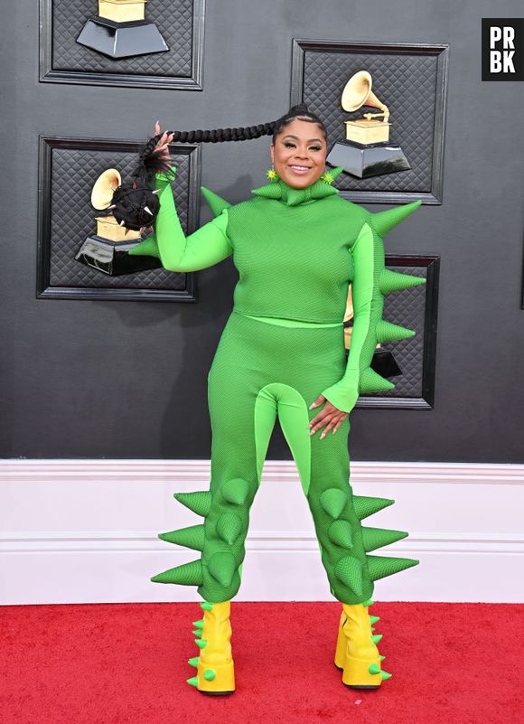 Grammy 2022: Tayla Parx foi com look criativo