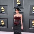 Grammy 2022: Halsey deixou look criativo com adição do chapéu