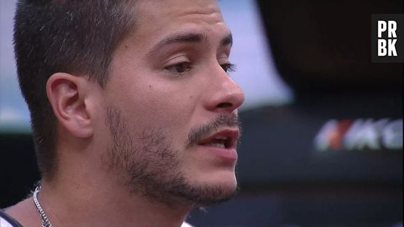 "BBB22": Arthur Aguiar cobra Douglas Silva por brother ter ficado feliz após sua falsa eliminação