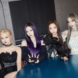  Fãs do aespa se revoltam com SM Entertainment após caso de assédio em escola 