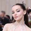 Dove Cameron, feminista declarada, se posicionou contra possível alteração da legislação do aborto