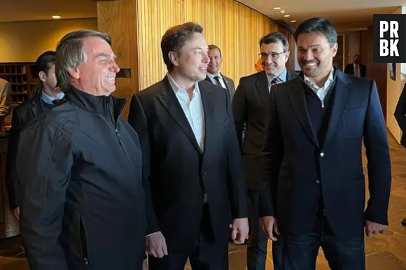 Elon Musk com o presidente Jair Bolsonaro nesta sexta-feira (20)