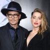 Johnny Depp está solteiro após fim do casamento com Amber Heard