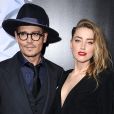   Johnny Depp está solteiro após fim do casamento com Amber Heard  