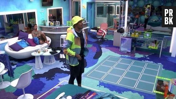 Paulo André usou corta vento no "BBB22" e fez sucesso com uma peça com várias cores