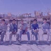 BTS faz live com apresentações inéditas e relembra melhores momentos do grupo