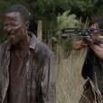  Daryl (Norman Reedus) mata um zumbi em "The Walking Dead" 