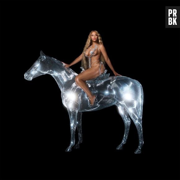 "Renaissance": Beyoncé divulgou, nesta quinta-feira (30), a capa de seu novo álbum