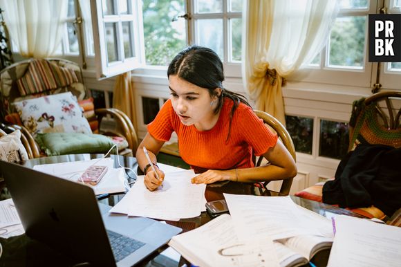 Coloque em um papel, na sua agenda, área de estudo/trabalho ou qualquer outro lugar que seja visível todas as suas atividades do dia