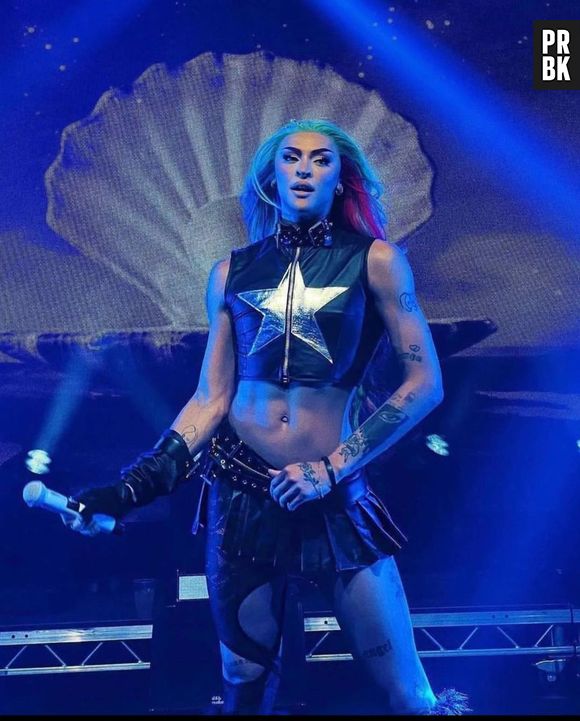 Pabllo Vittar desabafa nos stories sobre enfrentar mais dificuldades que outros artistas, como Zé Felipe