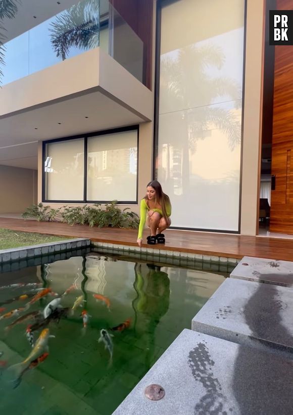 Jade Picon tem lago com peixes em sua nova mansão no Rio