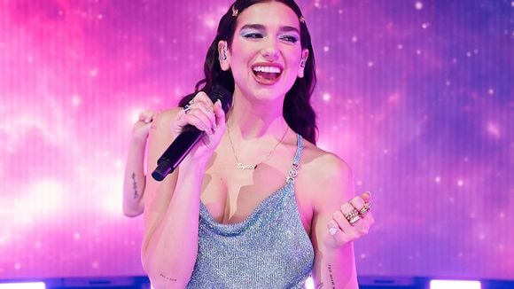 Dua Lipa: altura, maiores músicas, perfume preferido e mais 10 curiosidades