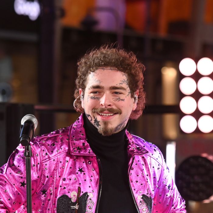 Post Malone  será o headliner do Rock in Rio no dia 03 de setembro e queremos ouvir ao vivo &quot;Circles&quot;, &quot;Rockstar&quot;, &quot;Better Now&quot; e mais hits do cantor 