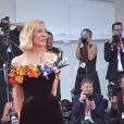 Festival de Veneza: Cate Blanchett chamou atenção com look escolhido