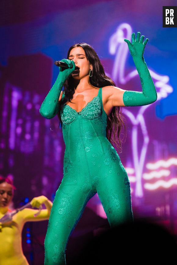 Dua Lipa chorou de emoção durante show de São Paulo: "Amo vocês", disse a cantora