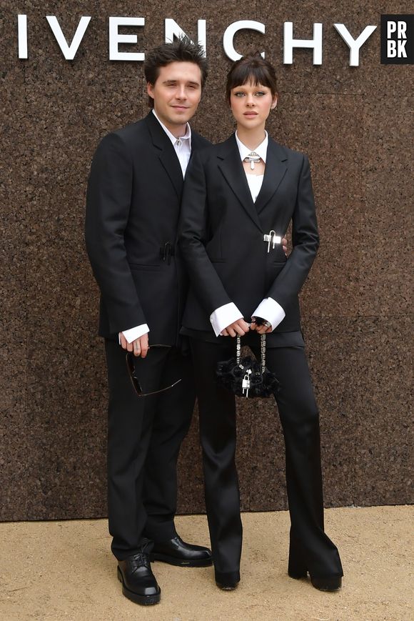 Paris Fashion Week: Nicola Peltz e Brooklyn Beckham em evento da Givenchy