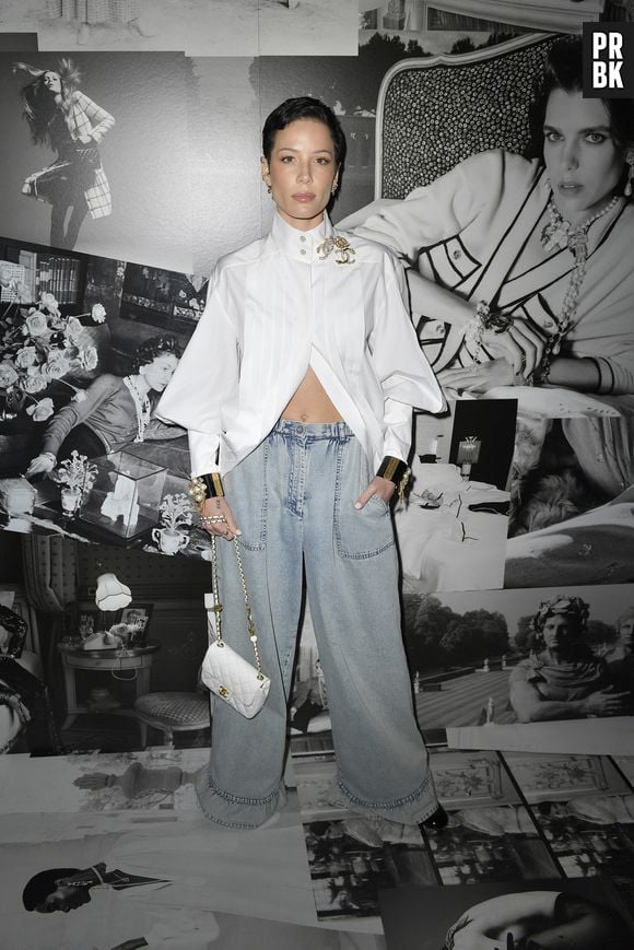 Paris Fashion Week: Halsey foi com look despojado em evento da Chanel