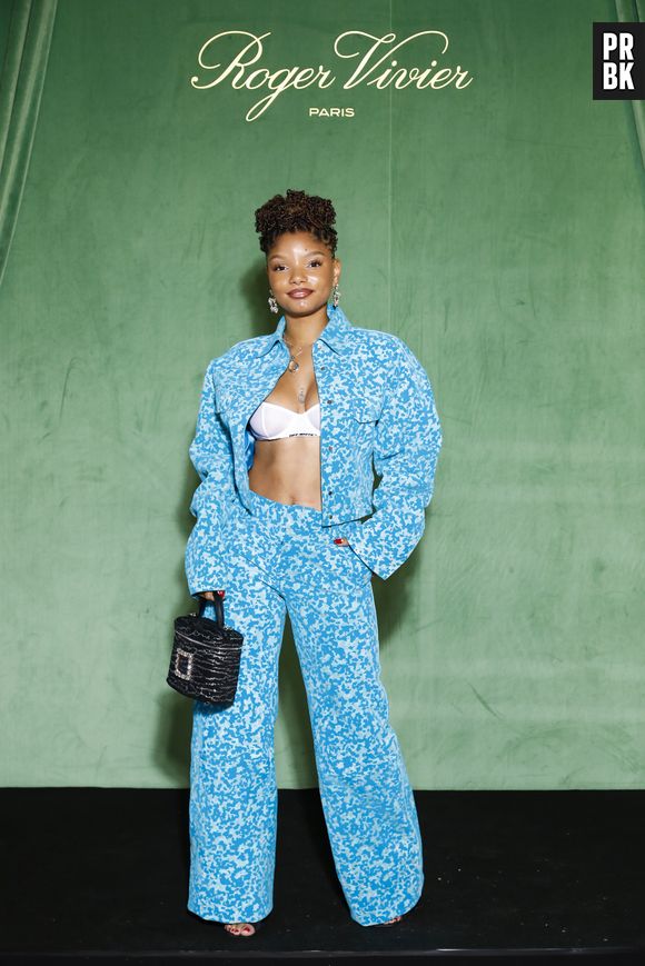 Paris Fashion Week: Halle Bailey em evento de Roger Vivier 