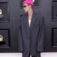 Justin Bieber escolheu Crocs para tapete vermelho do Grammy de 2022